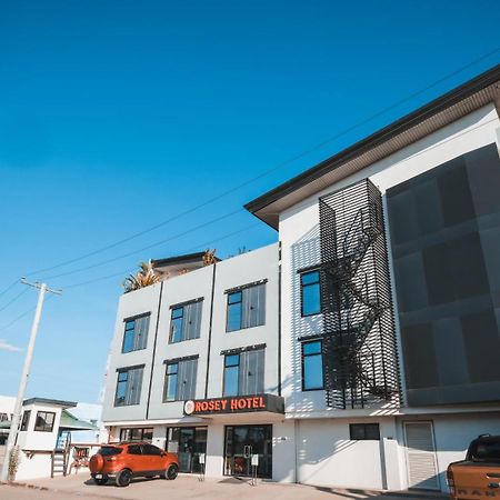 Rosey Hotel Cabanatuan City エクステリア 写真