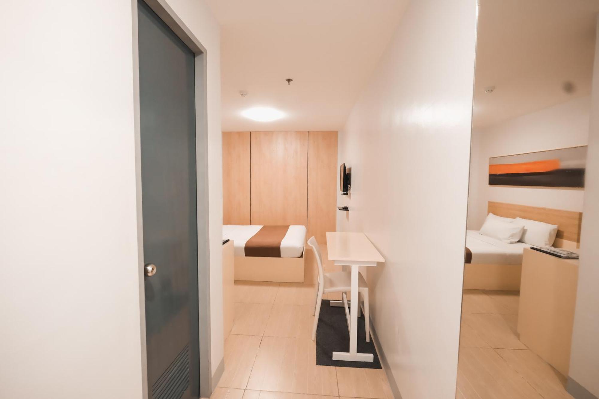 Rosey Hotel Cabanatuan City エクステリア 写真