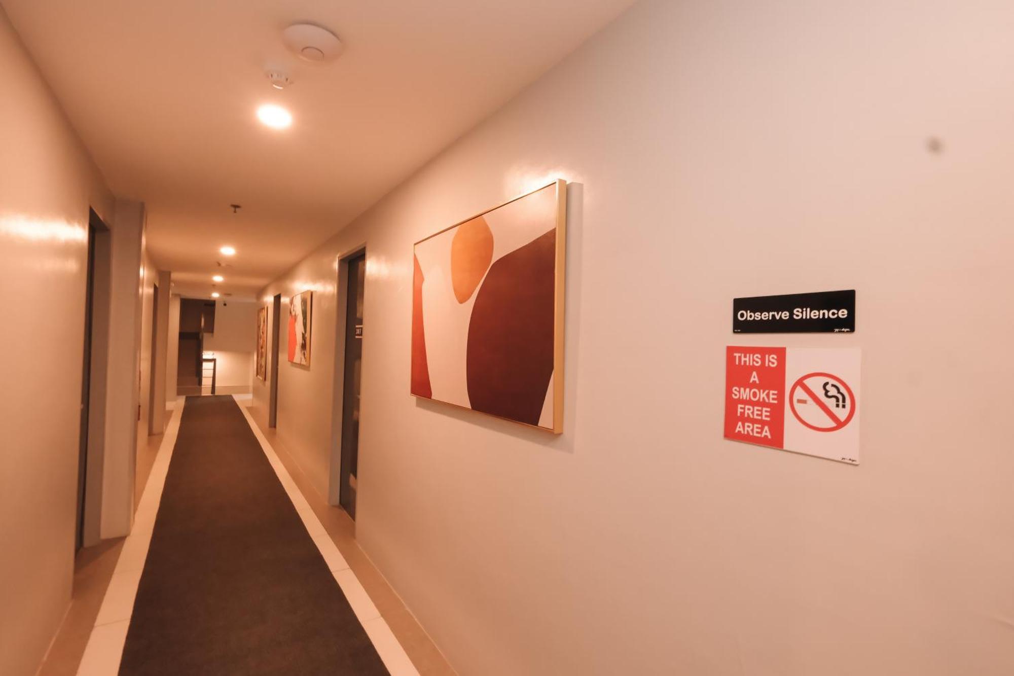 Rosey Hotel Cabanatuan City エクステリア 写真