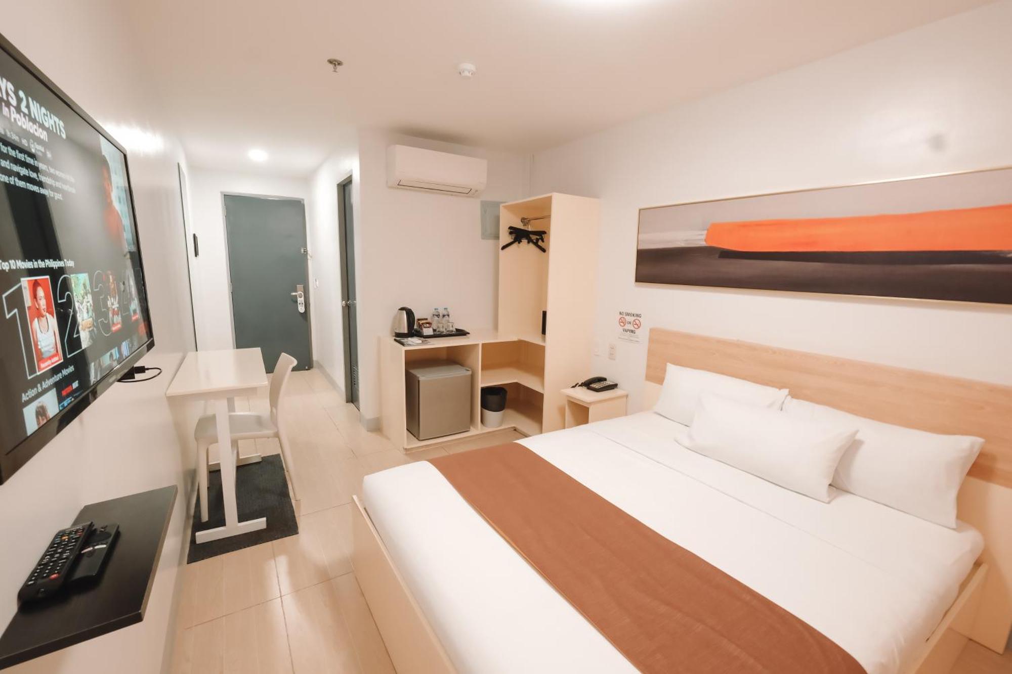 Rosey Hotel Cabanatuan City エクステリア 写真
